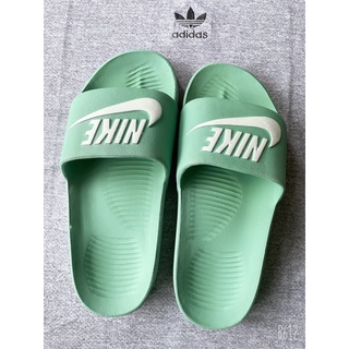 Dép đúc nam thời trang .