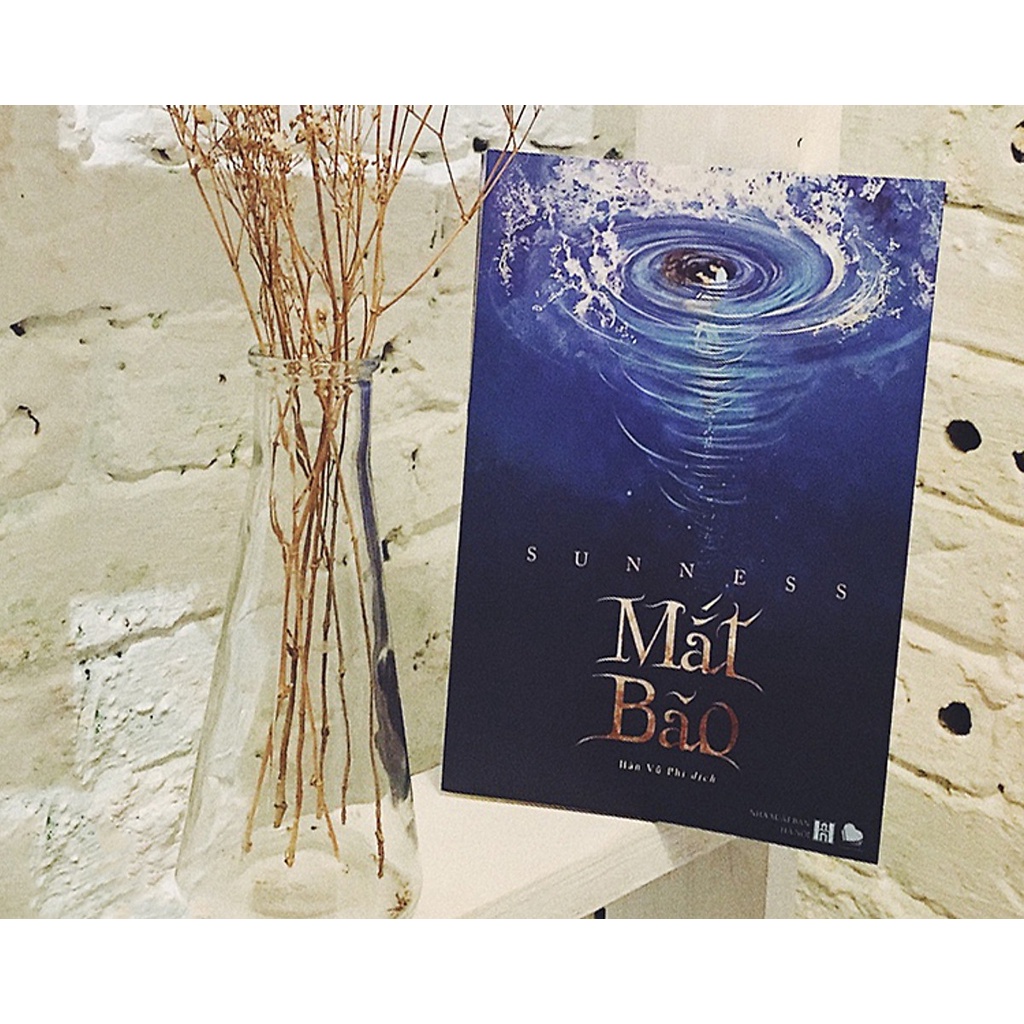 Sách - Mắt Bão - Sunness