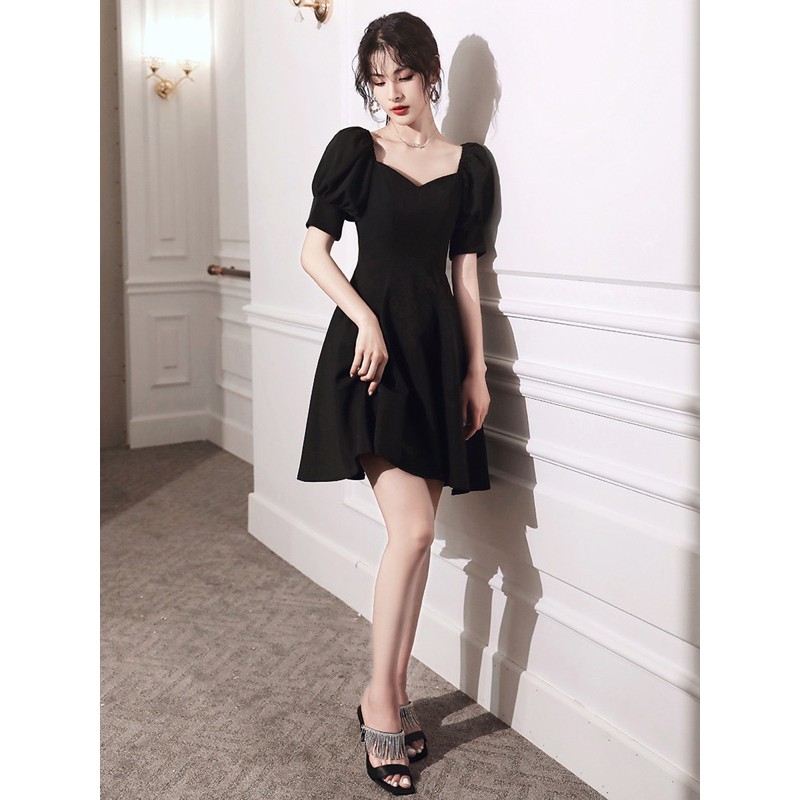 Váy xoè tay phồng xinh xắn