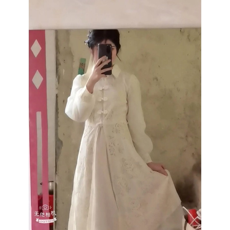 Váy ren công chúa