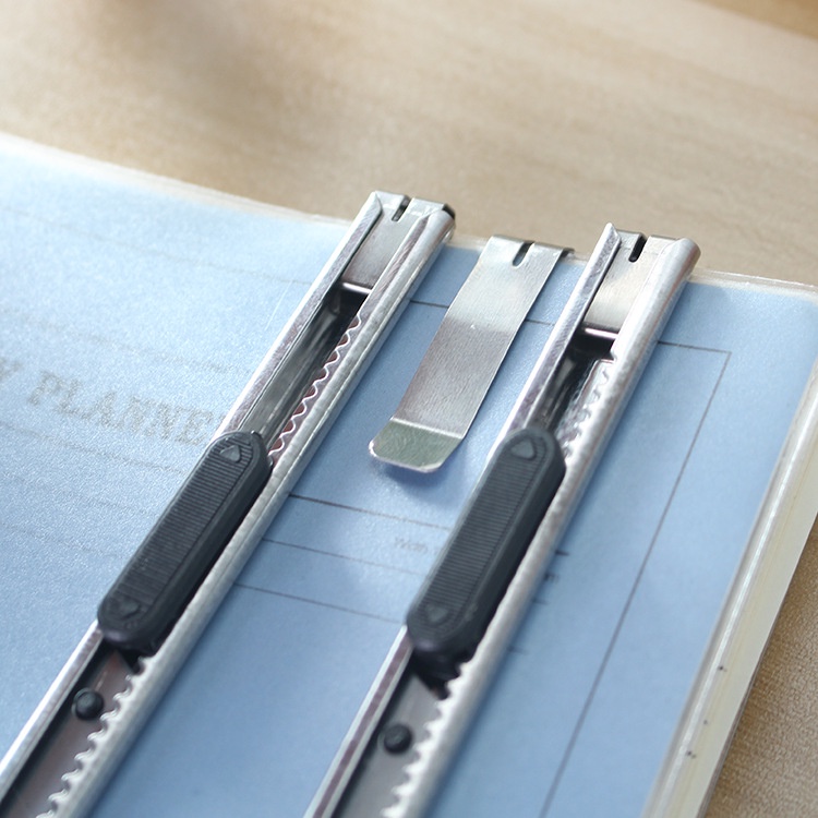 Dao rọc giấy mini nhỏ gọn, dọc giấy văn phòng loại xịn D01 và D02