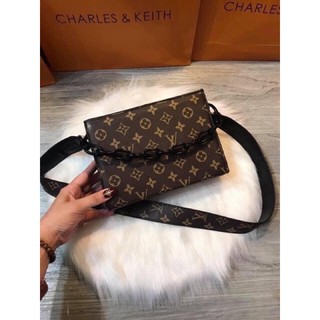 Lv túi hộp vuông xích new hot trend
