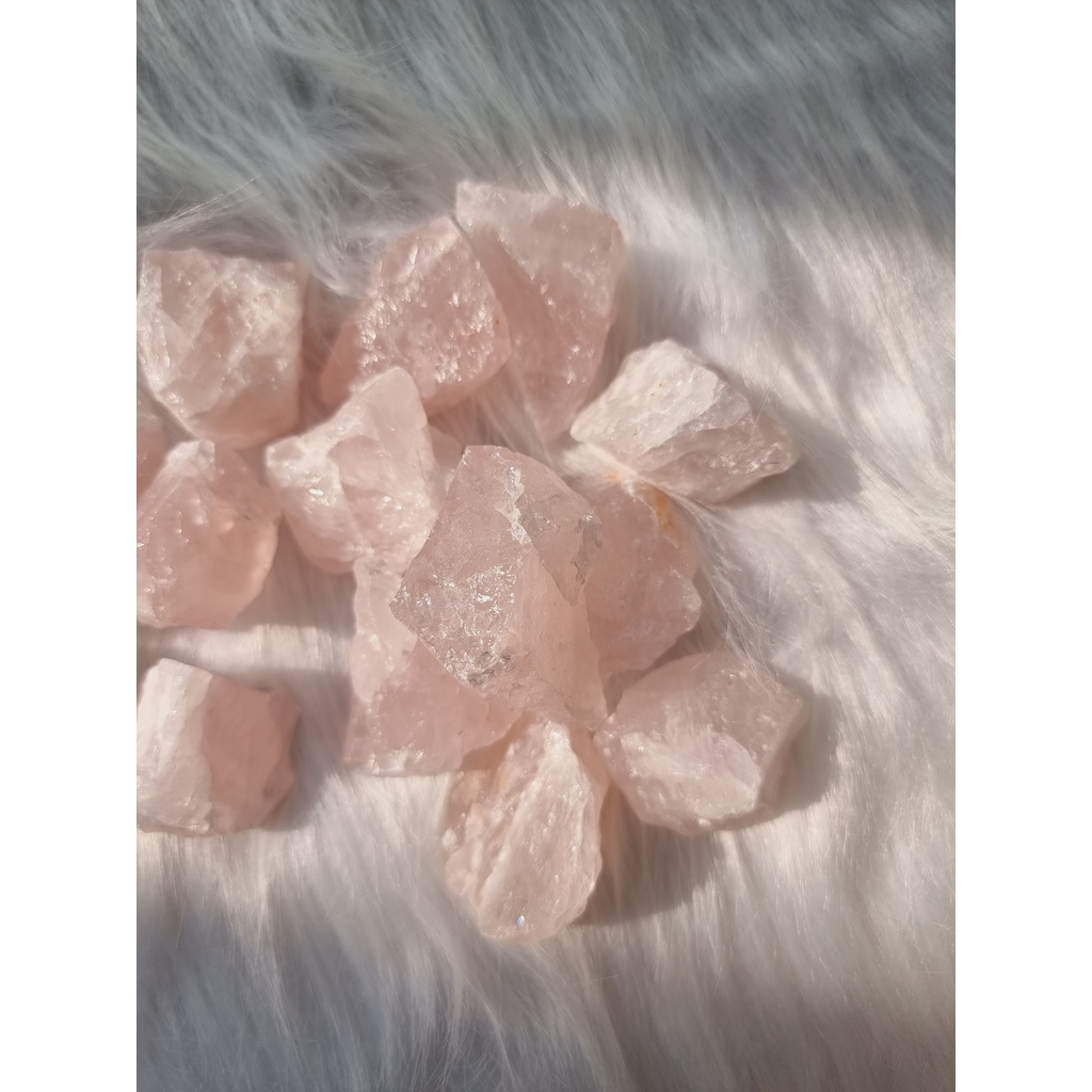 Thạch anh Hồng thô (Rose Quartz) tự nhiên, đá thanh tẩy trong Tarot, Reiki, thiền định, đá phong thủy