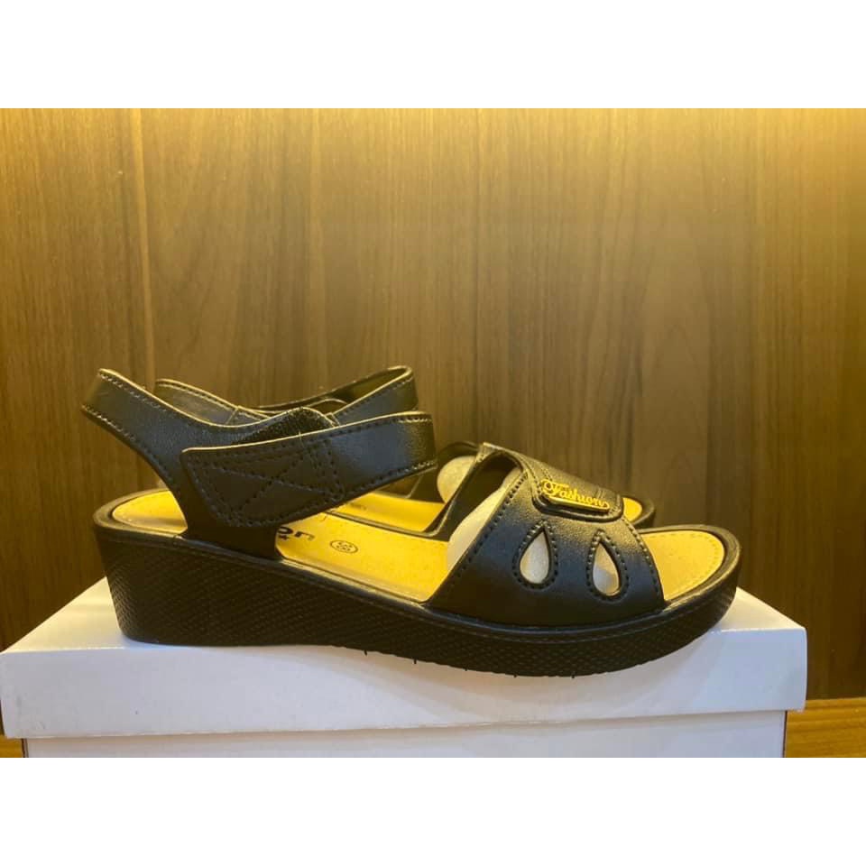 Sandal nữ thời trang , đế cao su đúc đi bền,êm chân