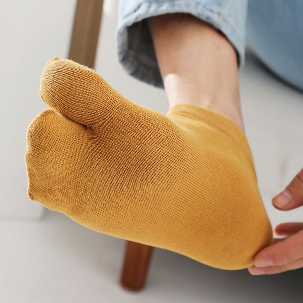 Tất xỏ 2 ngón thoáng khí phong cách thời trang cho nam nữ