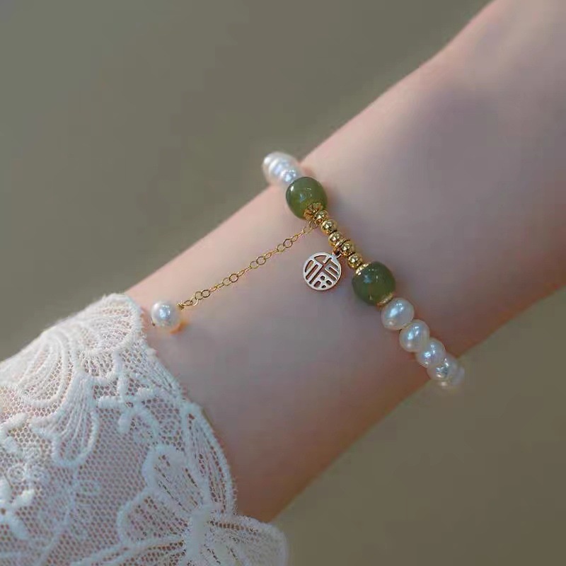 Vòng Tay May Mắn Đính Hạt Ngọc Trai Màu Đỏ Hợp Thời Trang