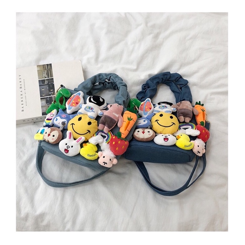 Túi Đeo Chéo Sticker Bông 2 Màu