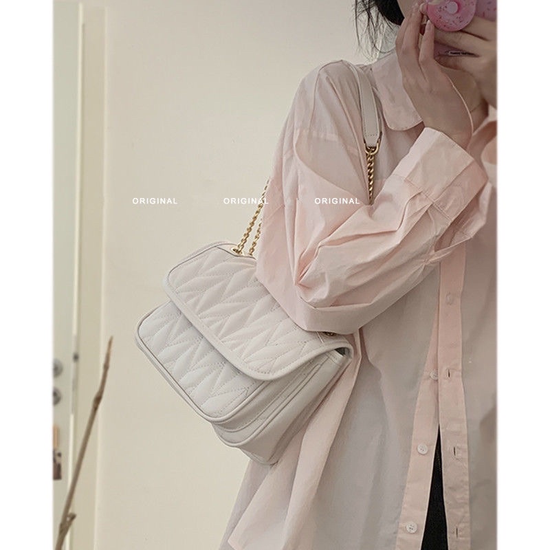 Túi xách  nữ  cá tính, thiết kế ngăn đựng rộng, kiểu dáng nổi bật