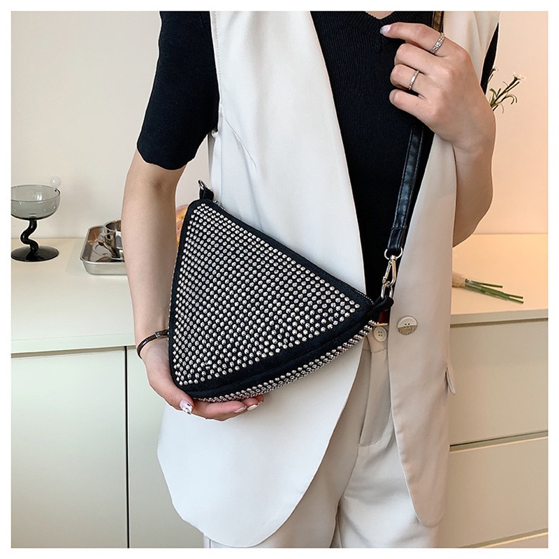 Túi Tam Giác Cầm Tay Phong Cách Hàn Quốc Mới 2022 NB00241