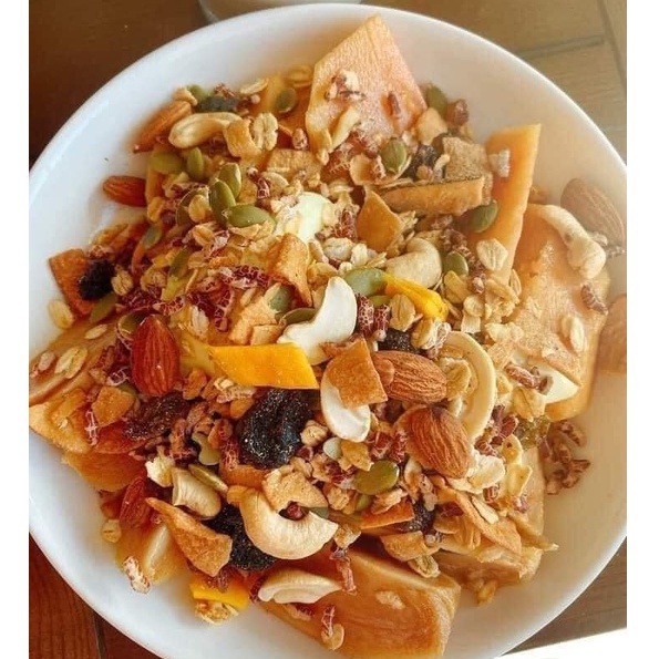 NGŨ CỐC ĂN KIÊNG GRANOLA SIÊU HẠT QUẢ SẤY DINH DƯỠNG HỘP 500G SIÊU NGON