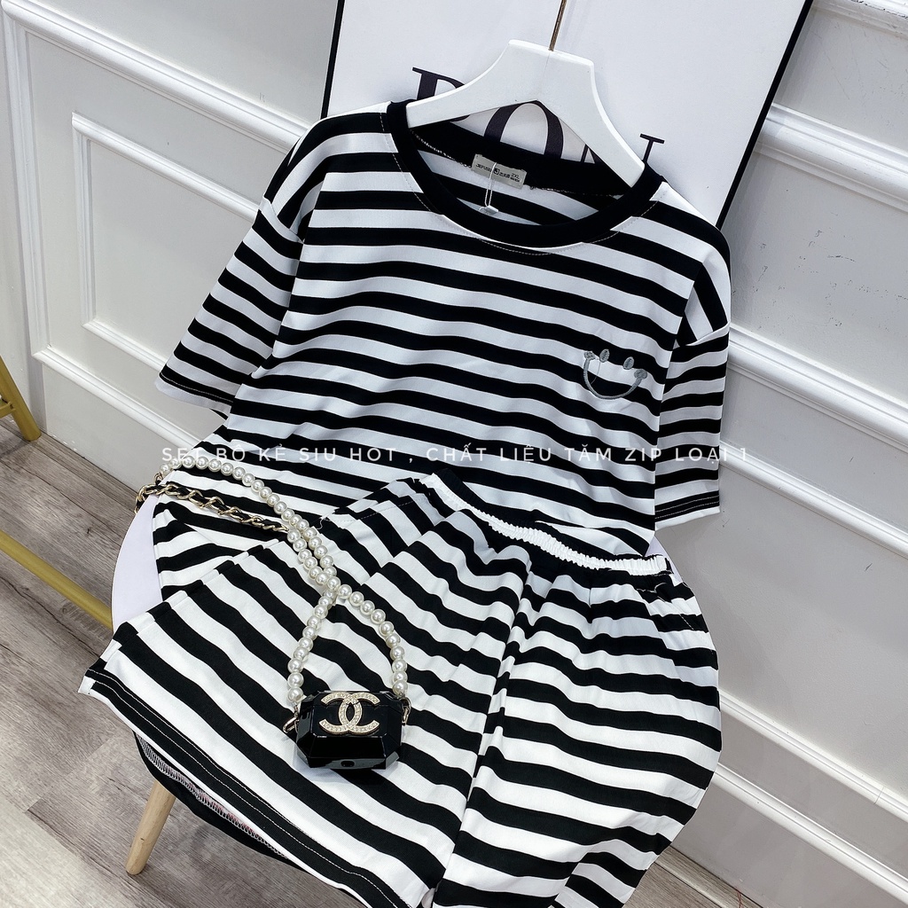 SET ĐÙI KẺ MẶT CƯỜI