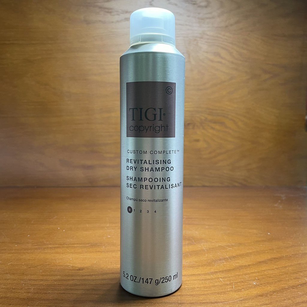 Dầu gội khô TIGI COPYRIGHT REVITALISING DRY 250ml