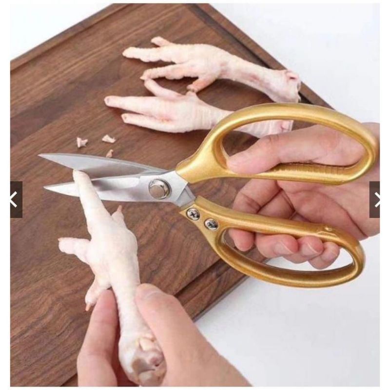 Kéo cắt thức ăn