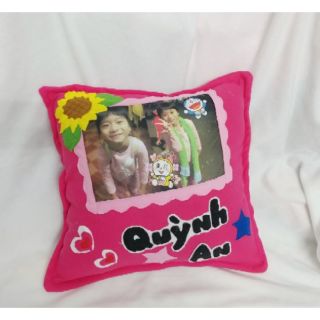 Gối vuông in ảnh handmade bé Quỳnh An
