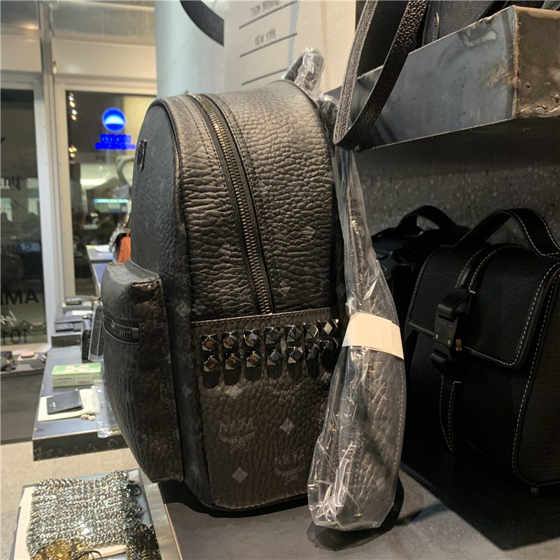 Mcmunisex Ba Lô Da Họa Tiết Ngôi Sao Đinh Tán Trung Bình