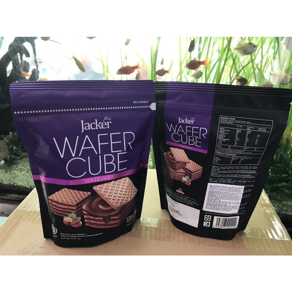 Bánh Xốp Kem Jacker Malaysia Hương Hạnh Nhân Wafer Cube Hazelnut (Gói 150g)