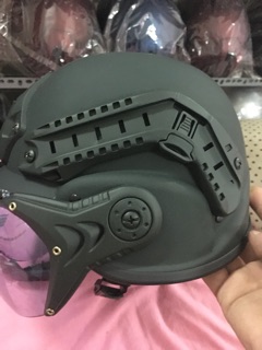 nón bão hiểm kính via