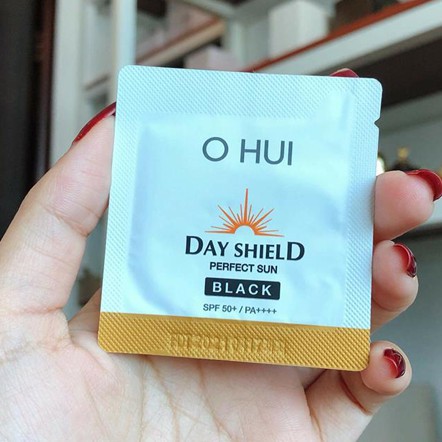 Gói Kem chống nắng, Sáng da, Mờ thâm nám OHUI Day Shield Perfect Sun BLACK SPF 50+ PA++++ 1ml