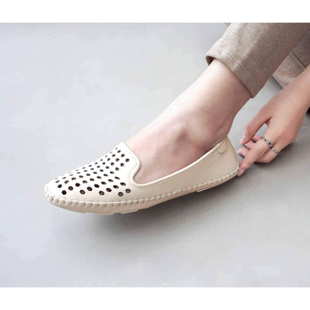 JOTI Giày Lười Nữ Aline Moccasins 3218AU0 2021 - Khắc Lazer Nổi Bật Đế Cao Su Dẻo Nhẹ Êm Chân - Mang Công Sở Du Lịch | BigBuy360 - bigbuy360.vn