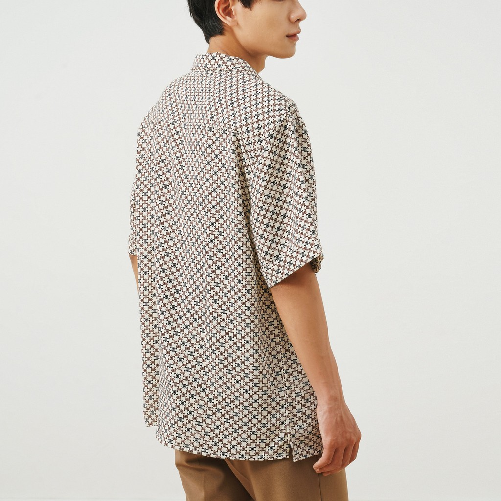 Áo Sơ Mi Cộc Tay Cổ Ve Nam Hoạ Tiết Cỏ Bốn Lá UNICUS Roman Shirt | BigBuy360 - bigbuy360.vn