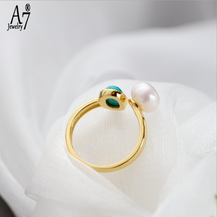 Nhẫn Hở Đính Ngọc Trai Dát Vàng 18K A7Jade