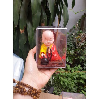 tượng Chú Tiểu tụng kinh chạy năng lượng mặt trời