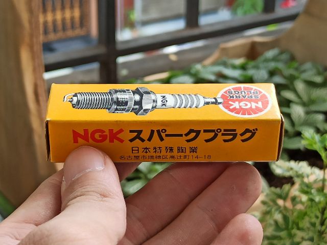 Bugi NGK - C5HSA (chân ngắn, hàng made in Japan)