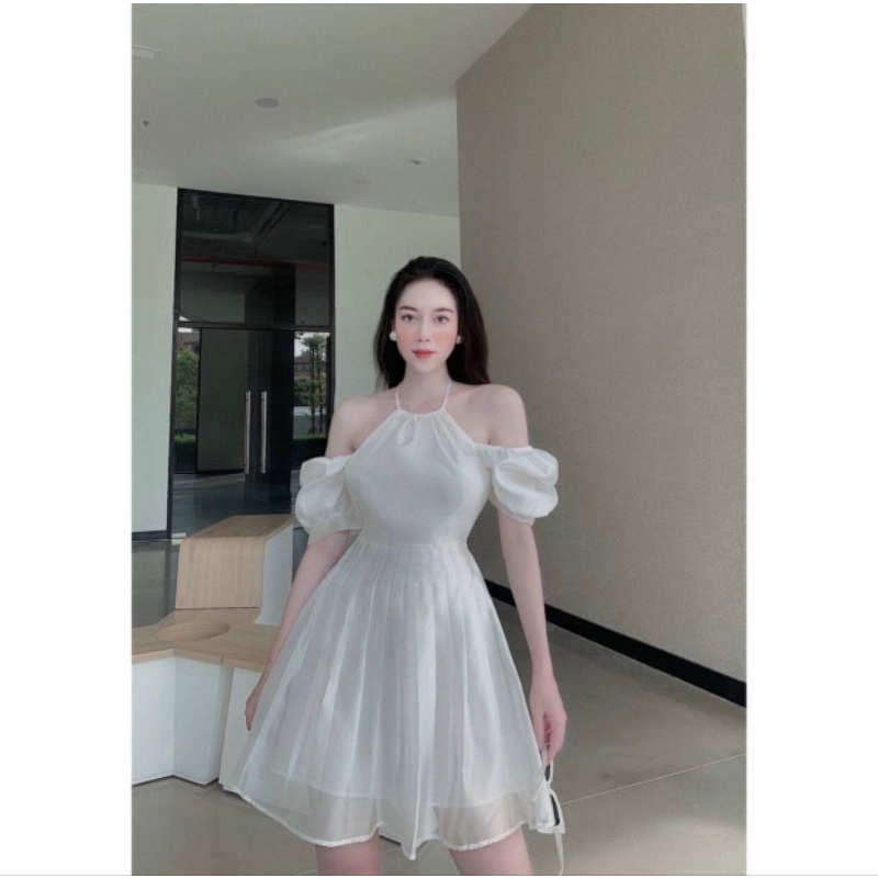 Đầm cổ yếm rớt vai