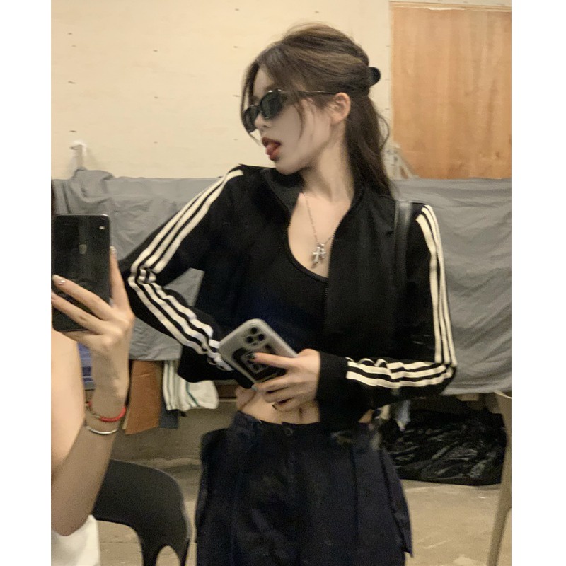 Áo khoác bóng chày croptop 2 sọc thể thao phong cách năng động Hàn Quốc