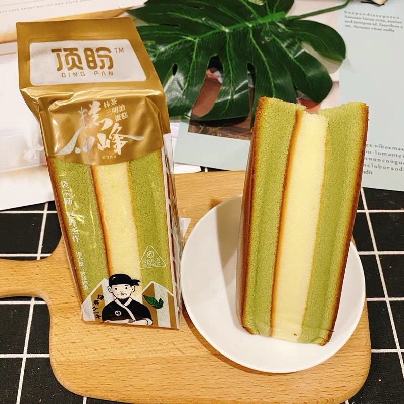 1 Chiếc Bánh Tam Giác Bông Lan Đài Loan Mềm, Xốp