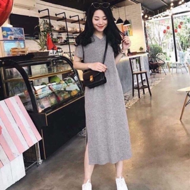 Váy xuông BASIC cổ tim dáng dài xẻ gấu