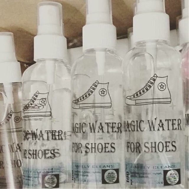 Nước lau giày Magic water