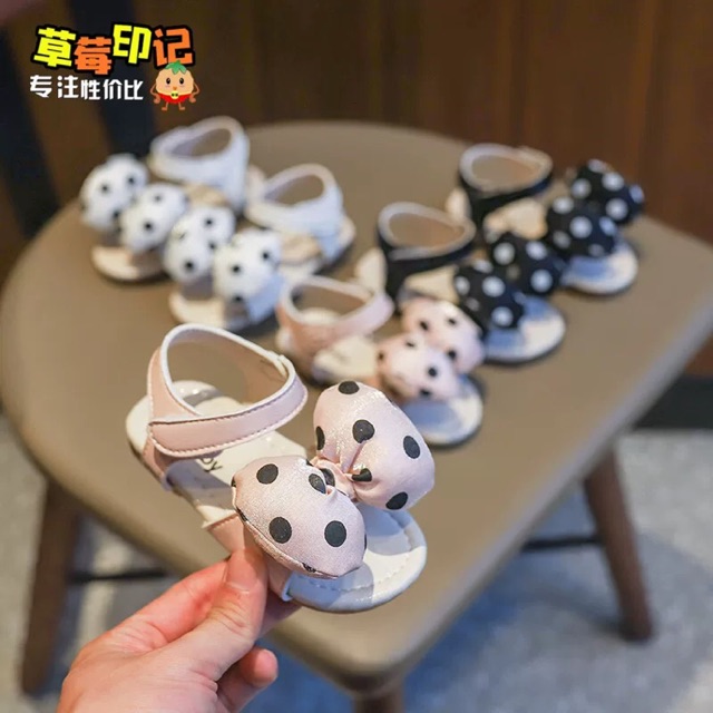 Dép quai cho bé có nơ chấm bi xjnh xắn(sz21-30)