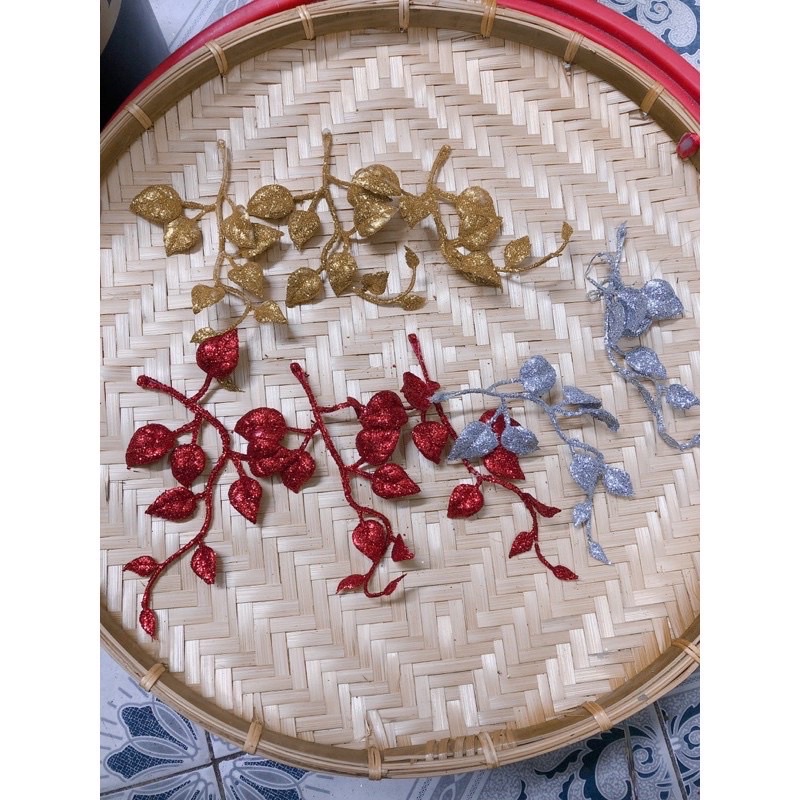 Chùn lá sung kim tuyến rủ trang trí oản tài Lộc, cháp bánh