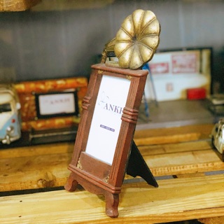 Khung hình loa kèn cổ điển