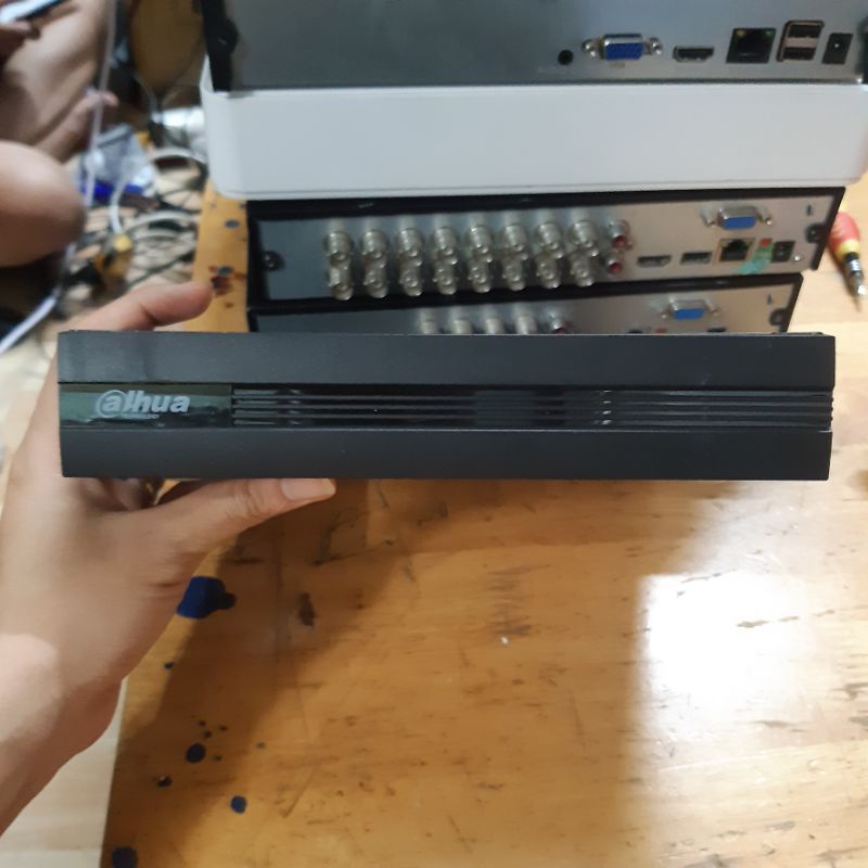 Đầu ghi Dahua 4/8 kênh XVR1A04/XVR1A08 cũ.
