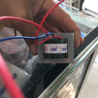 Bộ chuyển đổi nguồn điện 220v- 100v 80w