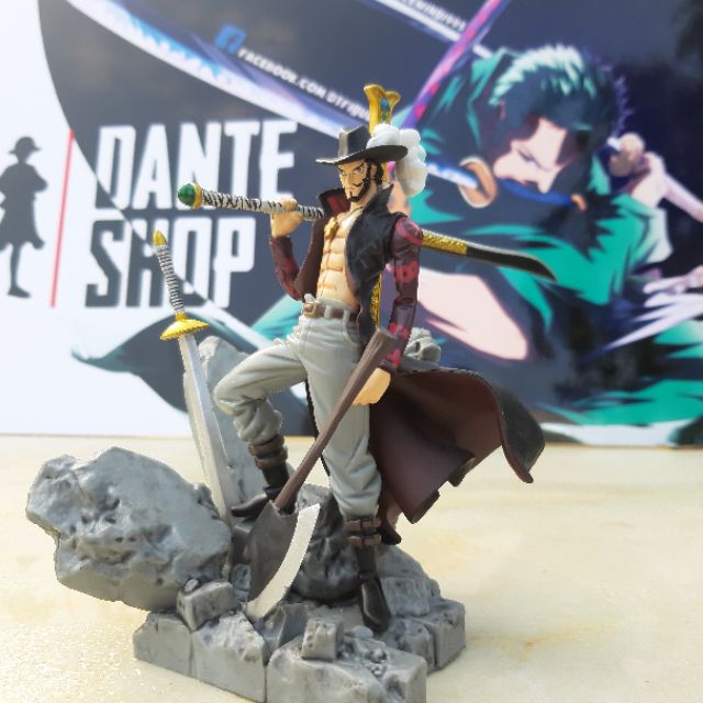 Mô hình Figure One Piece Luffy - Mihawk 15cm Full Box