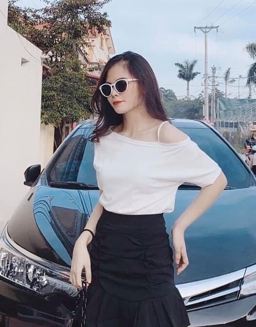 [Mã FAMAYWA giảm 10K đơn 50K] Áo thun nữ hở vai 1 dây chất cottong sanh chảnh | BigBuy360 - bigbuy360.vn