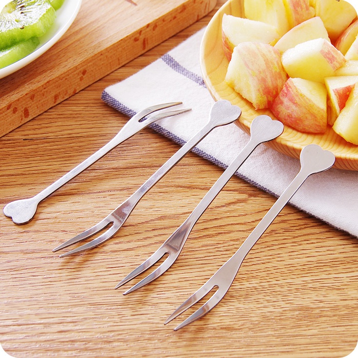 1 Nĩa Hình Trái Tim Bằng Thép Không Gỉ