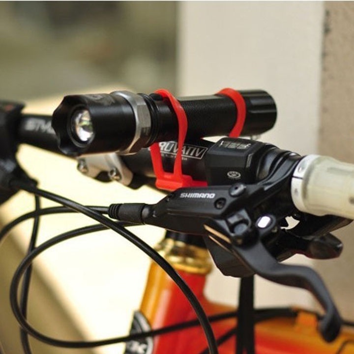 02 Dây silicon gắn đèn pin cho xe đạp tiện dụng