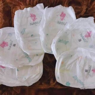 Tả quần nanu baby
