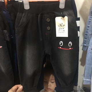 Quần jean cho bé trai và bé gái
