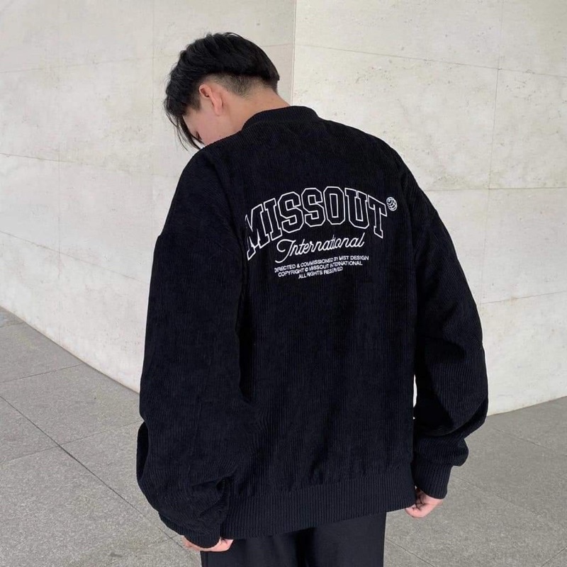 Áo Khoác Bomber Thêu Logo Chất Nhung Siêu Chất
