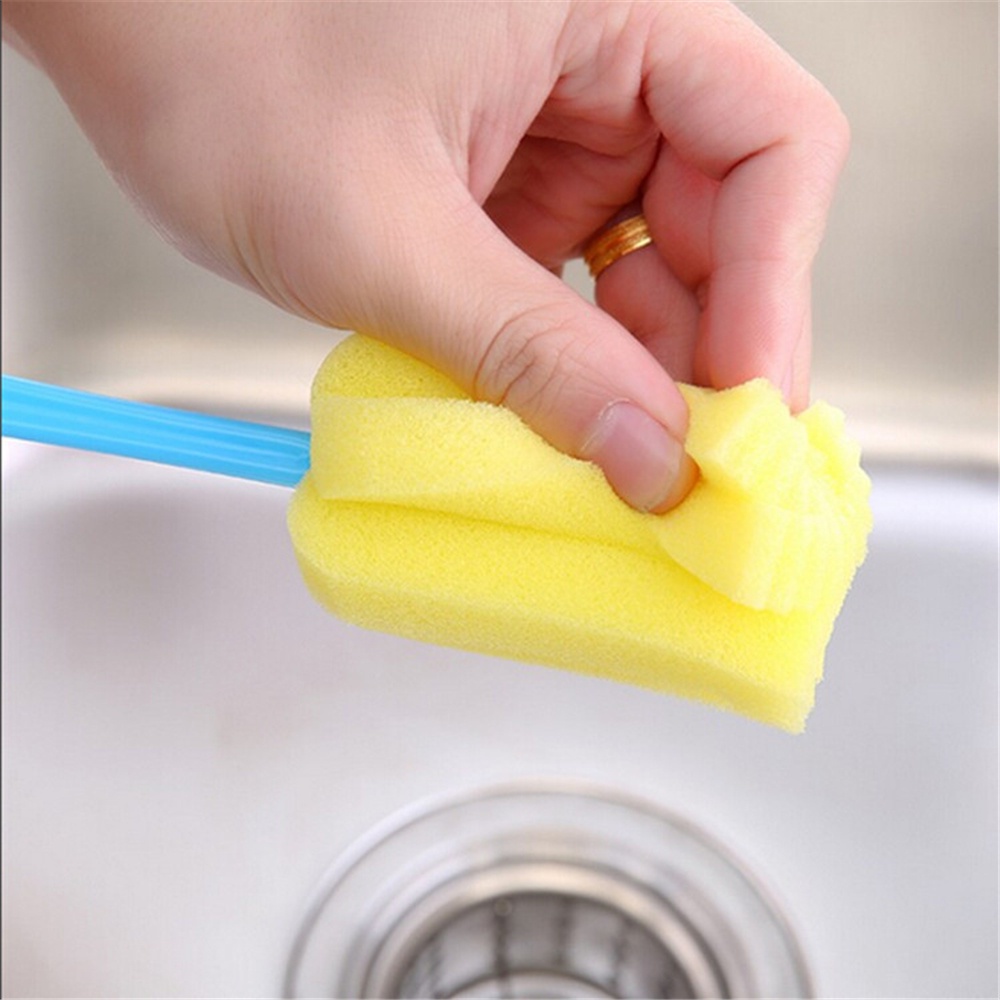Cọ vệ sinh bình sữa em bé chất liệu nhựa và mút xốp tiện dụng