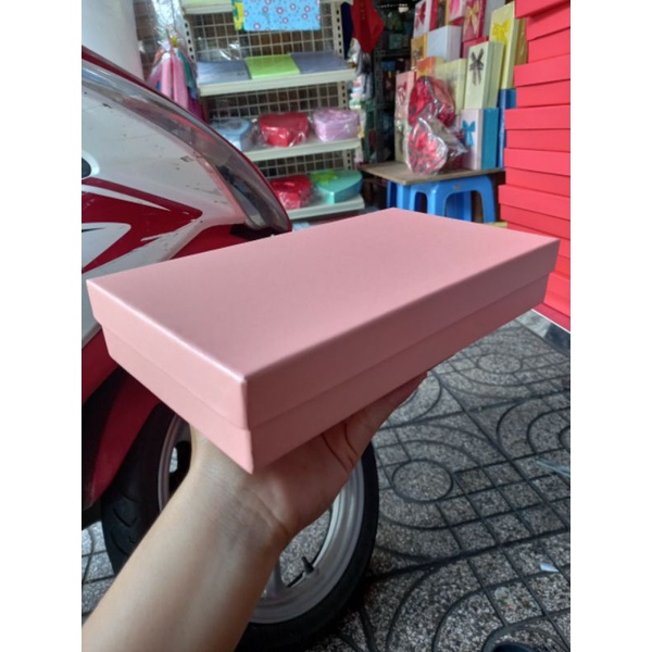 HỘP QUÀ ĐỰNG VÍ 13X24 CAO 4CM