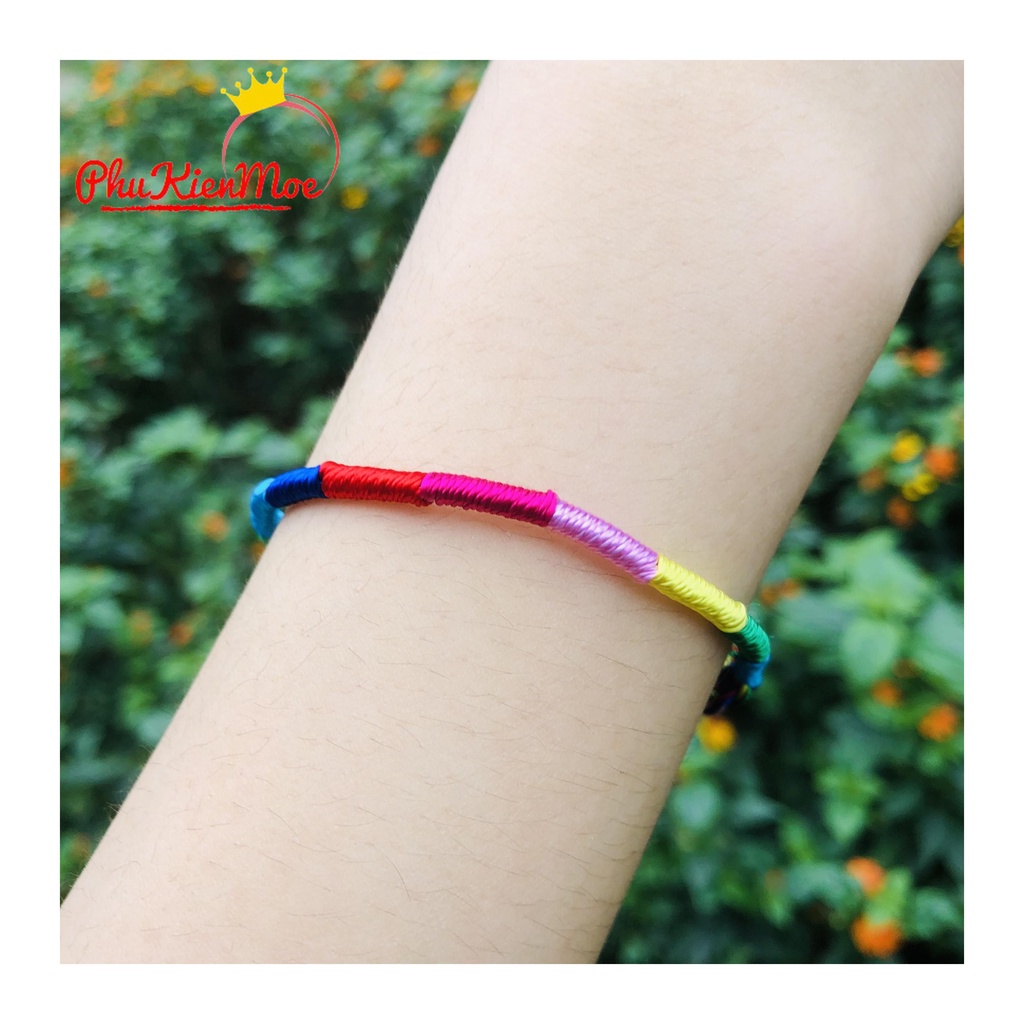 Vòng tay sợi chỉ sắc màu thổ cẩm hot trend giá siêu hời