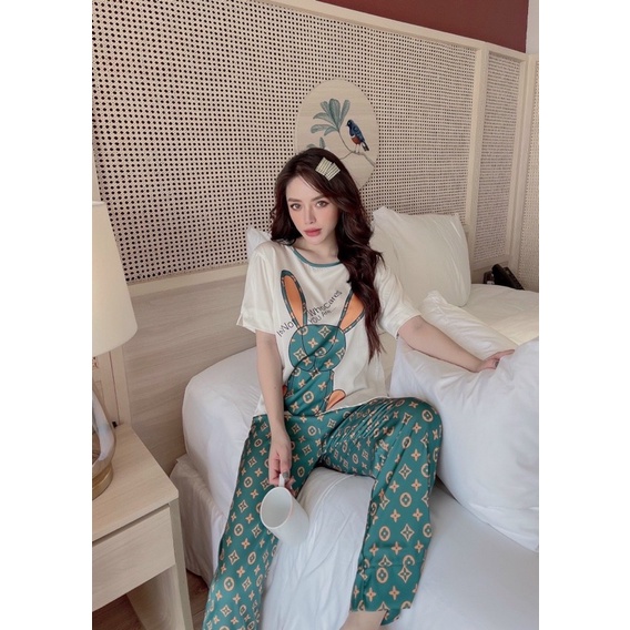 [DƯỚI 62KG] ĐỒ BỘ LỤA LATIN TAY NGẮN QUẦN DÀI CỔ TRÒN CAO CẤP THƯƠNG HIỆU SANG TRỌNG - BẦU BÍ SAU SINH MẶC THOẢI MÁI