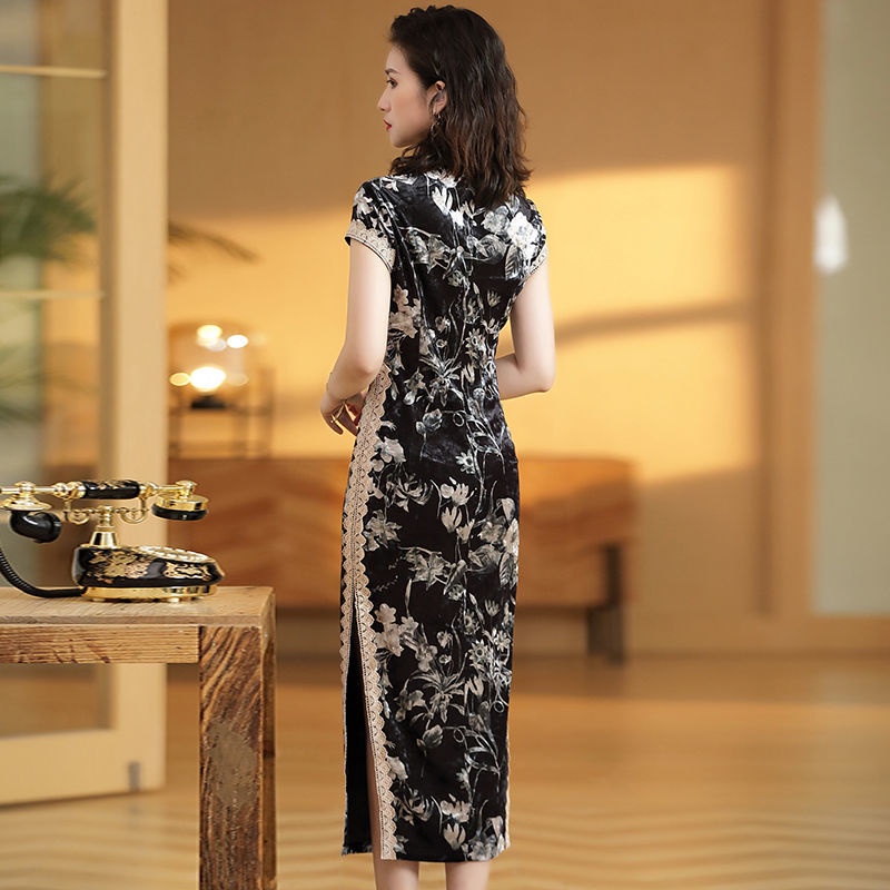 Sườn xám cách tân vải nhung phong cách retro Trung Hoa thanh lịch dịu dàng