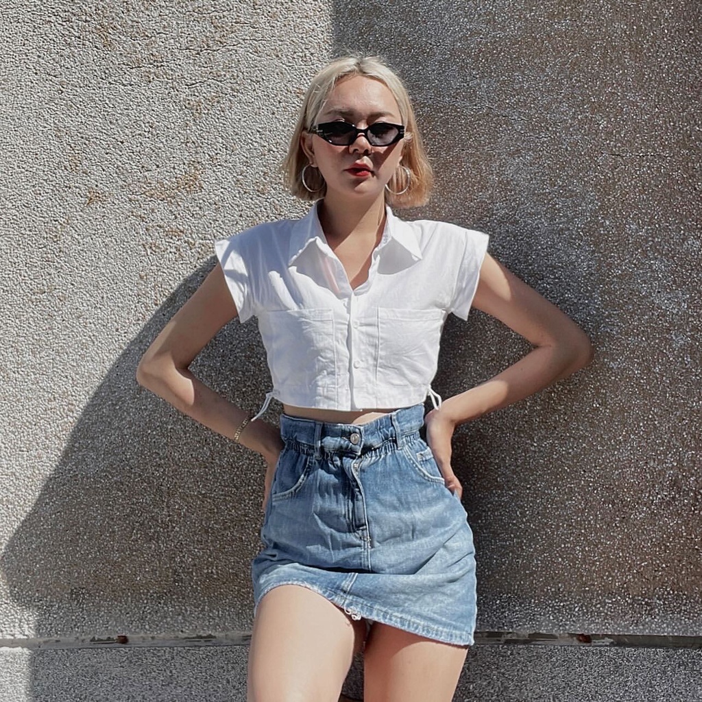 Áo sơ mi nữ đen trắng trơn tay ngắn croptop cá tính hè 2022 EMMASTUDIOS